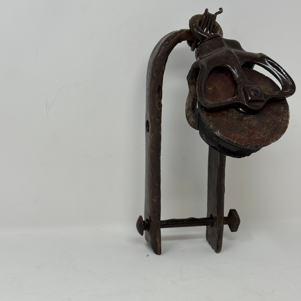 Antique Cast Iron Wood Pulley Industrial Farm Tool Mounting Bracket Primitive
